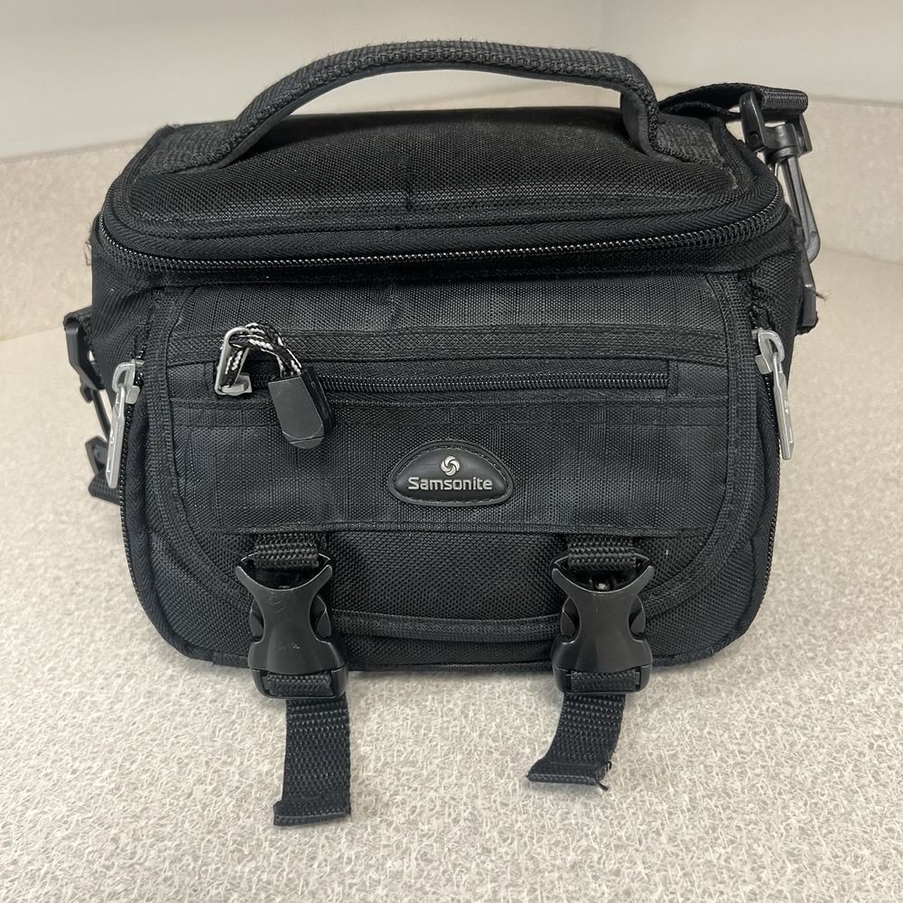 Samsonite Small Camera Bag or Camcorder Bag Compartments divisions Compact Black